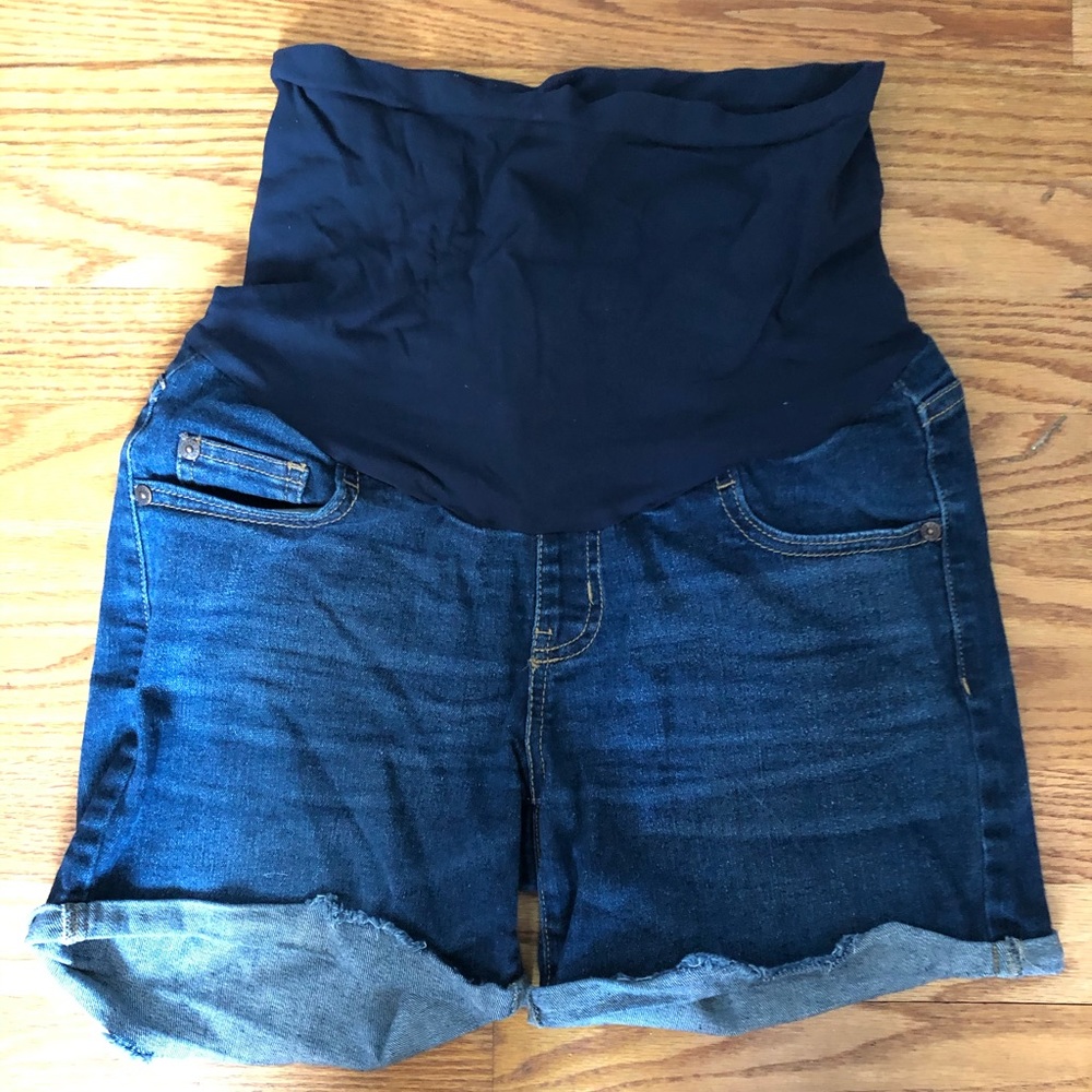 Lot of two jean maternity shorts